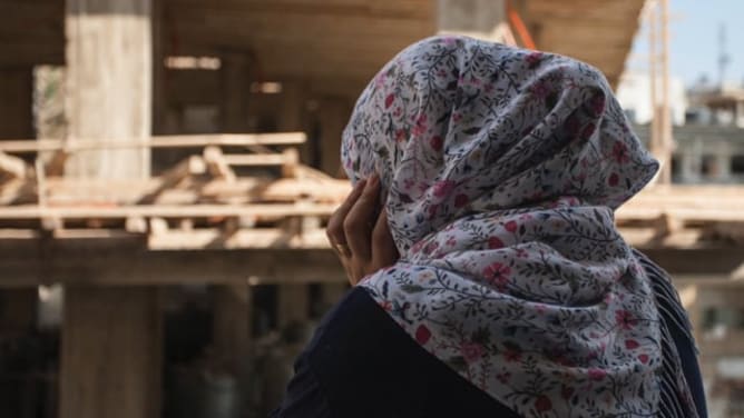 femLENS photo stories: Wires, by Halima Haj Ali