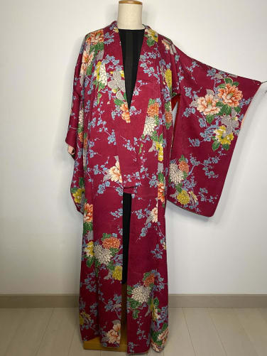 Un esempio di Kimono tradizionale offerto da Keyko Mayumi. 