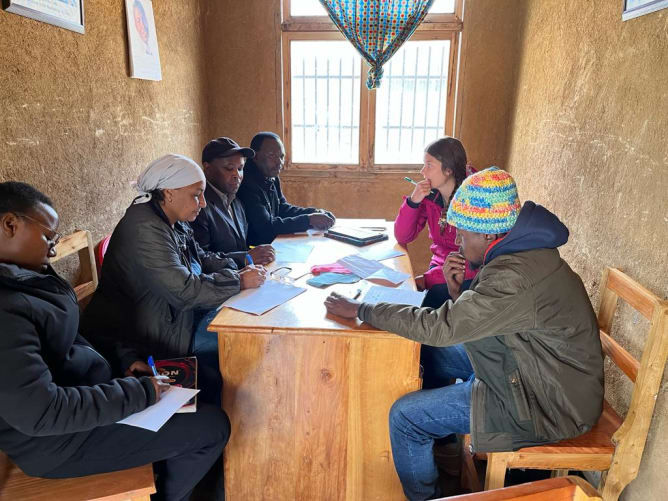 Meeting pour le planning de production et la logistique des commandes de matériel