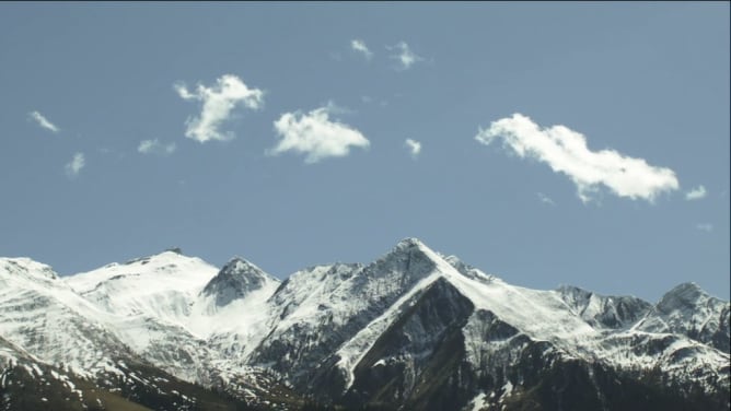 Die Aussenaufnahmen in den Schweizer Alpen.