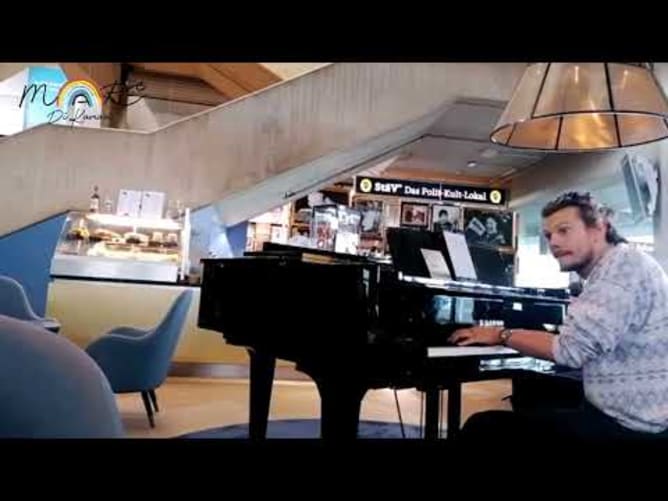 Marc DiKamari live @Cologne Airport