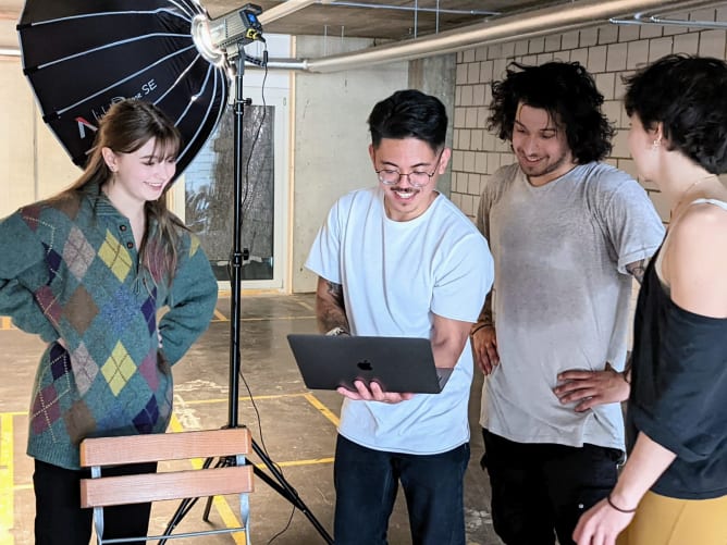 Impression du tournage du troisième épisode sur la fast fashion et les choix de consommation.