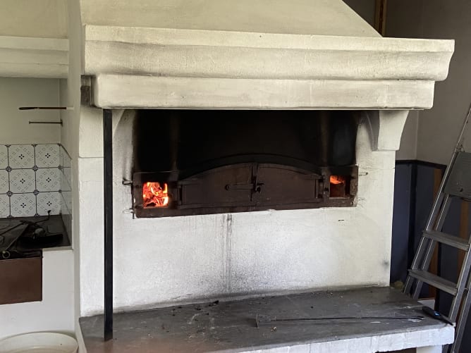 Unser Holzbackofen ab September gibt es daraus Brot