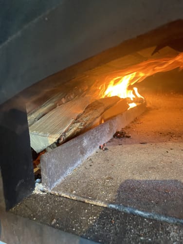 Holzbackofen am Testen  