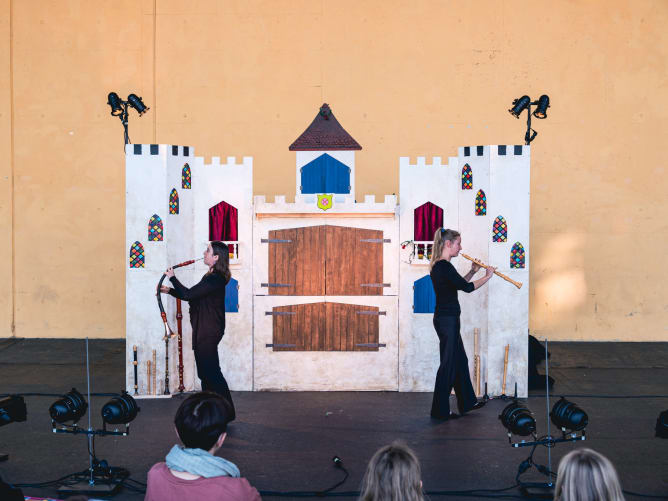 Ayelet Karni und Rachel Heymans während der Performance