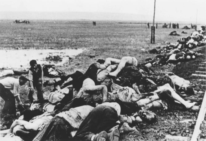 Sabaoani, Romania, July 3, 1941, Bodies of Jews that were deported on the train from Iasi