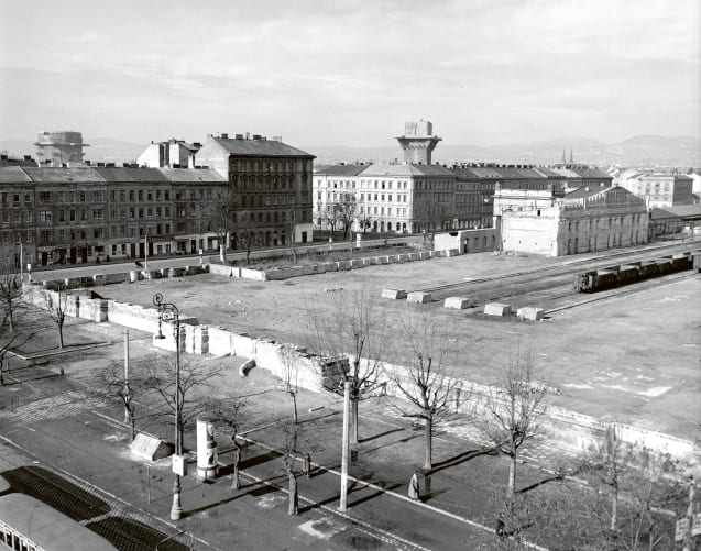 Nach dem Abbruch der Bahnhofshalle