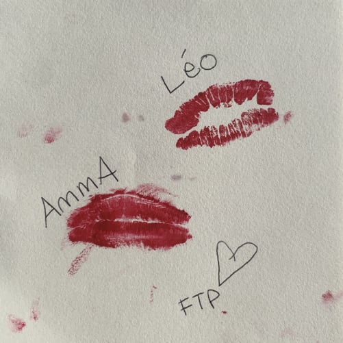 Amma & Léo, des bisous qui soutiennent le projet.