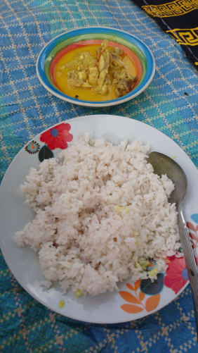 Traditionelles Poulet au Coco