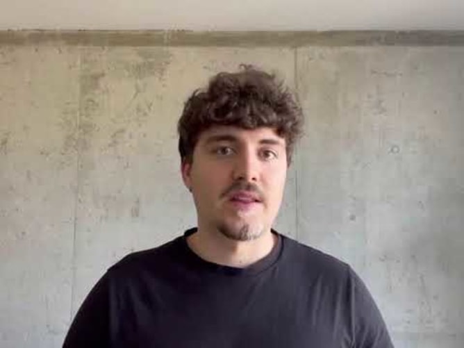 Yves Rosenmund dankt