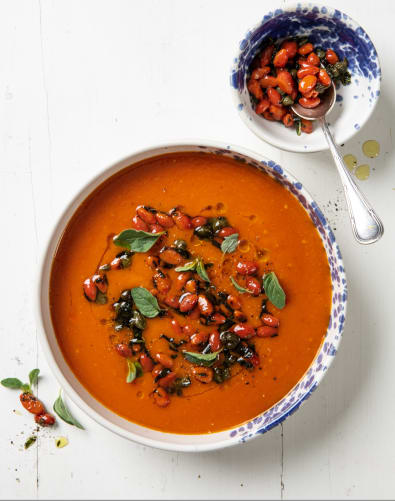 Tomatensuppe mit Goibeeren