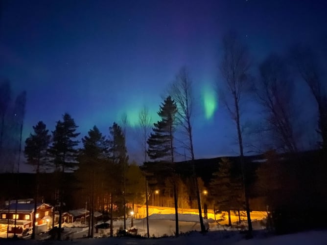 Aurore au-dessus du Timber Lodge