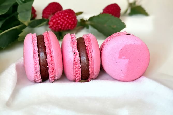 Macarons framboise-chocolat