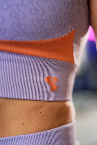 Women's Sports Bra Prototype: Details - Outfit 1