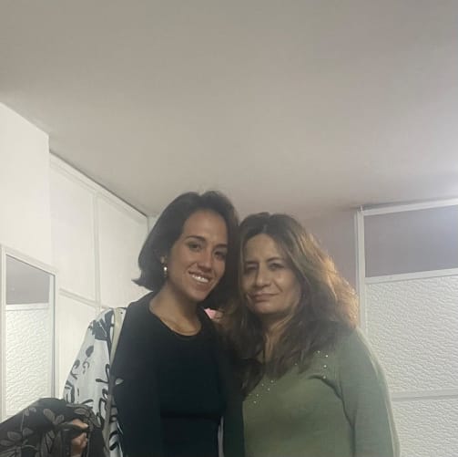 Marcia, meine wunderbare Näherin in Peru mit mir in Arequipa 