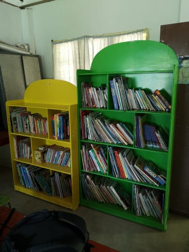 Überreste der Bibliothek nach dem Erdrutsch