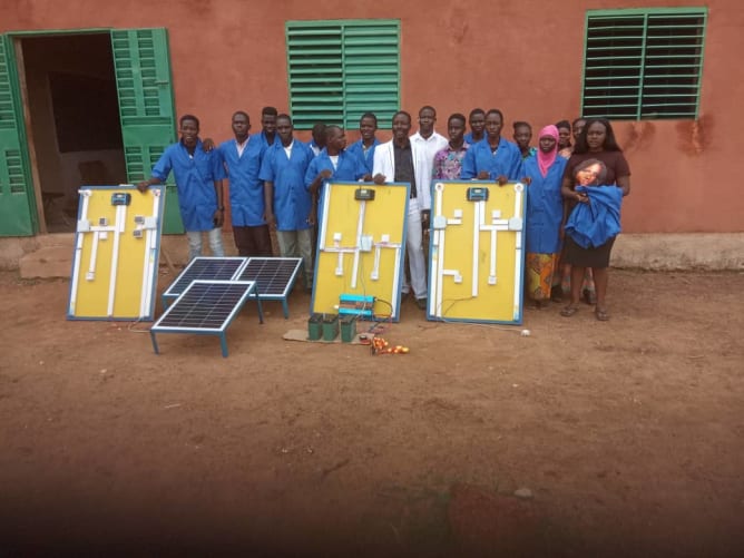 Apprendre à installer des panneaux solaires