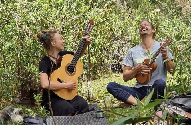 First singing lessons in the Andes
