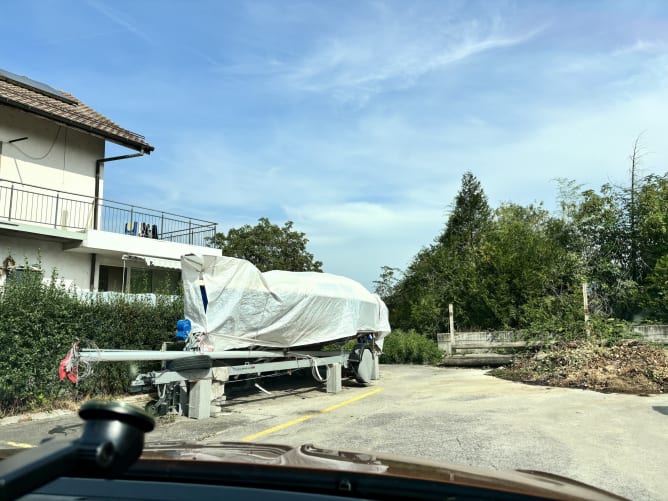 de dehors sous sa bâche