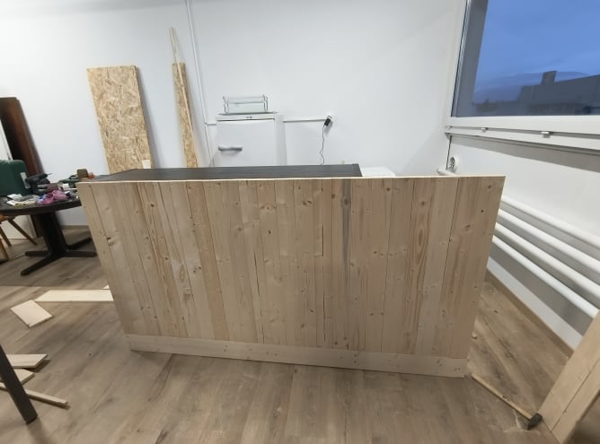 Le bar en cours de création 