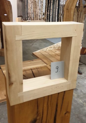 9. Ulme, Regälchen, schlitzgezapft, 300x300x80mm, Fr. 90,-