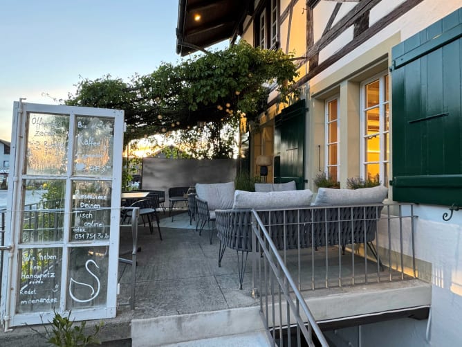 Name the cozy lounge – or simply come and enjoy it