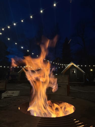 Gemütliches Beisammensein am Lagerfeuer