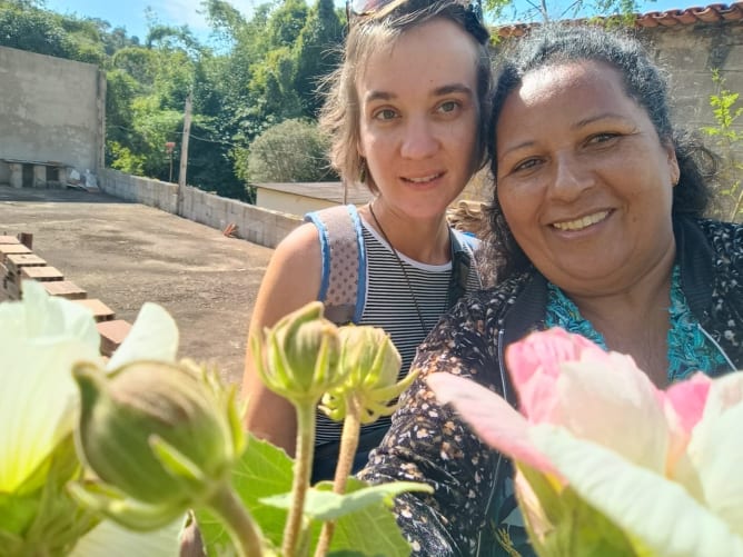 Veronika und Maria dos Anjos