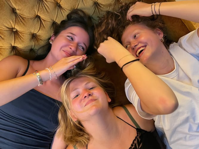 Zusammenhalt und Freude bei Daniela, Kalin und Lena