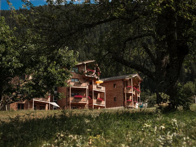 Das Haus ist ein reiner Holzbau