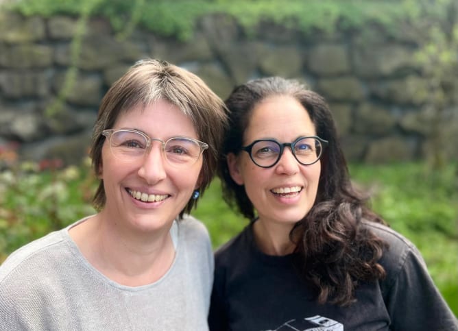 Wir sind die Illustratorinnen: Christine und Nadja