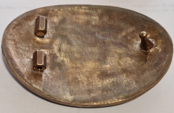 Proto 1, fonte en bronze, nettoyage de tige de coulée.