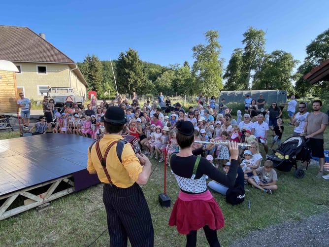 Tarkabarka Wanderbühne