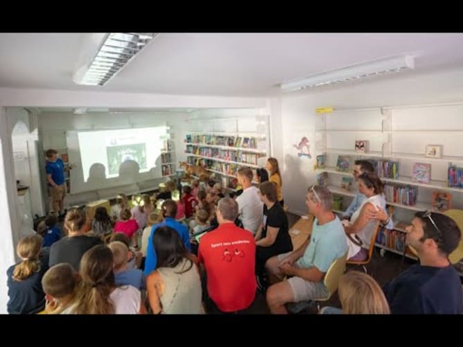 Theo erzählt über Waldtiere – Jubiläum mit Buchvernissage