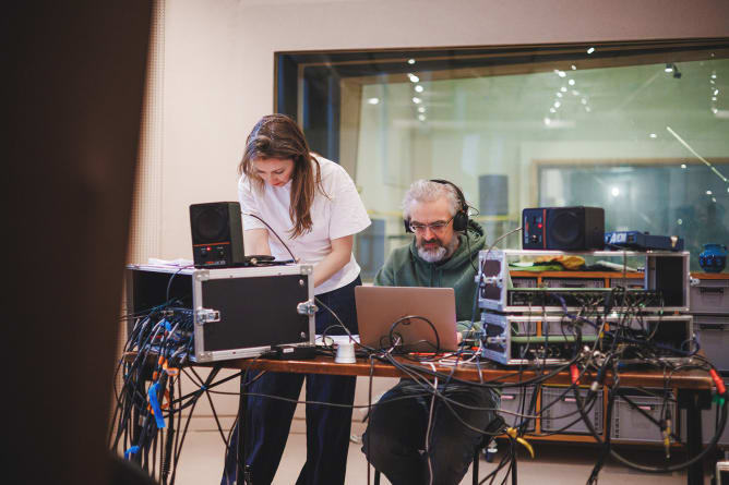 Clara mit Christoph (unserem unglaublichen Sound Engineer)