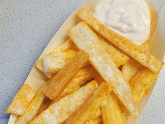 MANIOK FRITES (vegan ohne Mayo) - hausgemachte Frites aus der Maniokwurzel mit der hausgemachten Mayo-Sauce