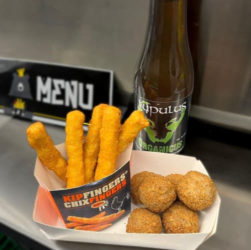 Finger in the nose !