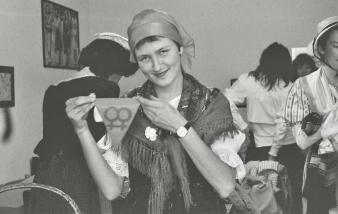 Der Lesbische Trachtenchor hatte seinen Auftritt im August 1982 (Bild: Gertrud Vogler)