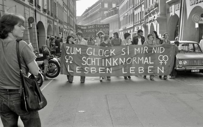 Zum Glück! Homo-Demo 1978 in Bern (Bild: Gertrud Vogler)
