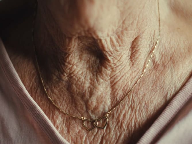 Mood-Still (Echo Of You, Zara Zerny, 2023)