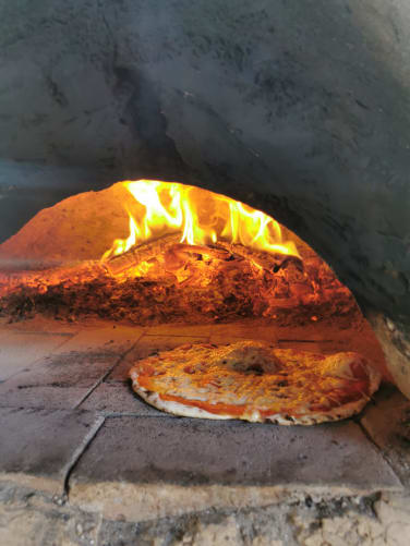 Lehmofen Pizza