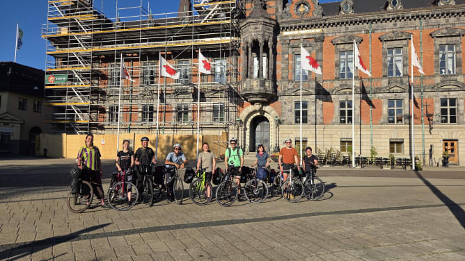 Arrival of the EFUF NextGen 2026 in Malmö in front of City Hall