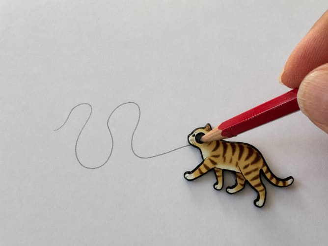 Schreibhilfe &laquo;Katze&raquo; (für Rechts- und Linkshänder)