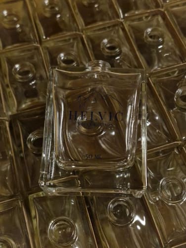 Verpackung unseres ersten Parfums
