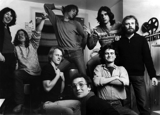 Züri Brännt Crew ca. 1981, von links nach rechts: Nelly Brandl, Werner Swiss Schweizer, Markus Sieber, René Baumann, Thomas Krempke, Marcel Müller, Martin Witz, Marcel Müller, Ronnie Wahli