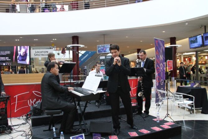 Concert centre commercial «La Praille» Content