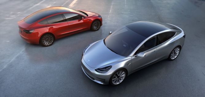 Tesla S – Performance and safety refined Content