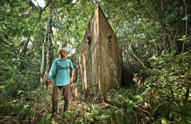The «Venezuela», an ancient steamship found in the jungle by some villagers