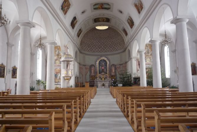 Pfarrkirche von Galgenen, SZ Content