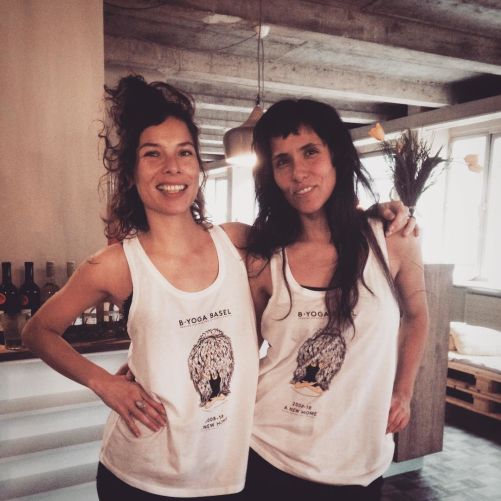 Dani & Quetzal looking sweeeeeet in the B.Yoga Top!